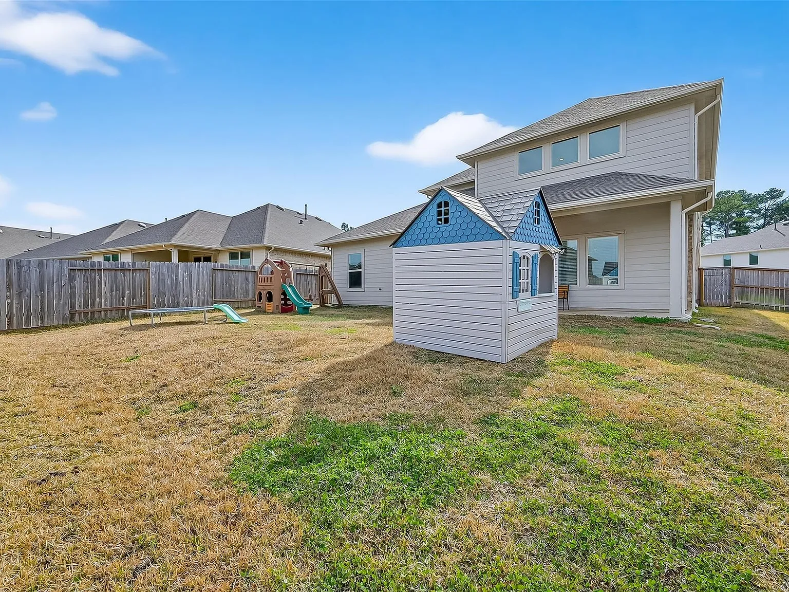 5 bed, 3.0 bath, 3012 sqft, $2,800 — Photo 4