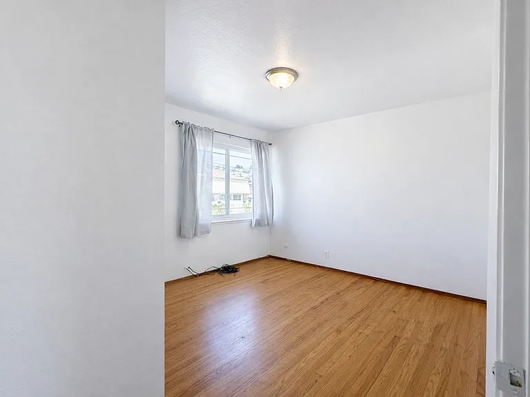 5122 Potrero Ave — Photo 8
