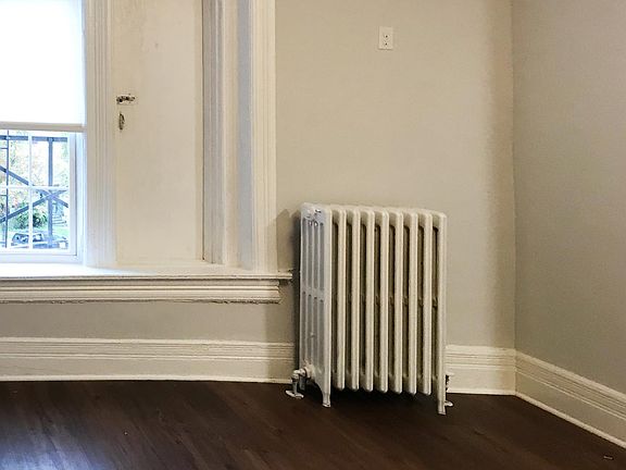 4th image of 240 Richmond Ave APT 7