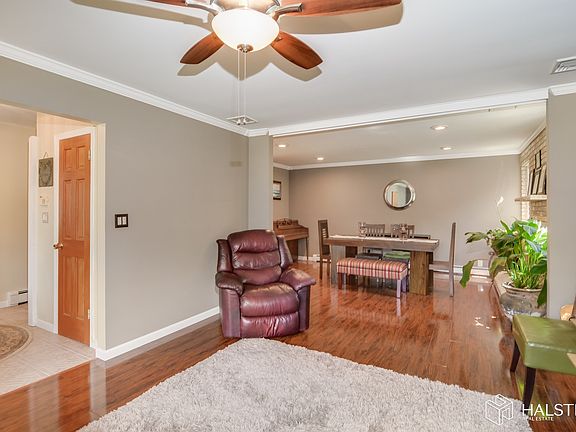 5th image of 18 Aldrin Dr