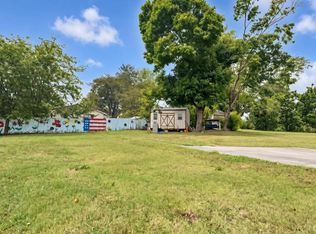 106 & 108 Martin St, Cave City, KY 42127