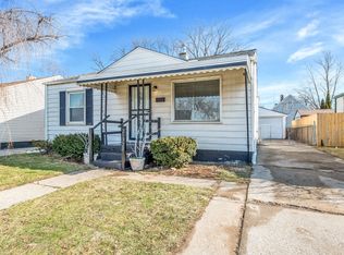 21320 Waltham Rd, Warren, MI 48089