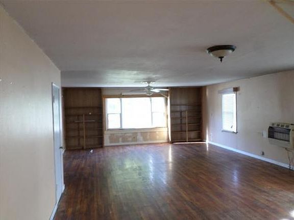 3rd image of 111 E Monroe Ave