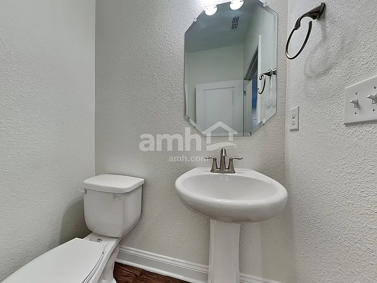 2986 Hill Valley Ln — Photo 8