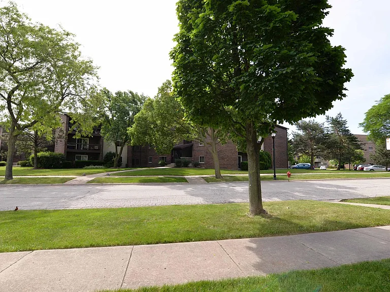 650 Perrie Dr #301 — Photo 26