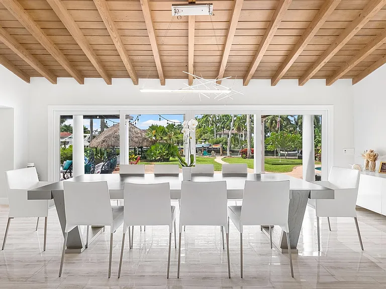 913 Coconut Dr — Photo 18