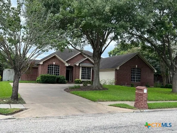 202 Kelly Dr, Victoria, TX 77904