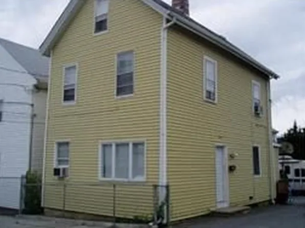 30 Orange St, Fall River, MA 02720