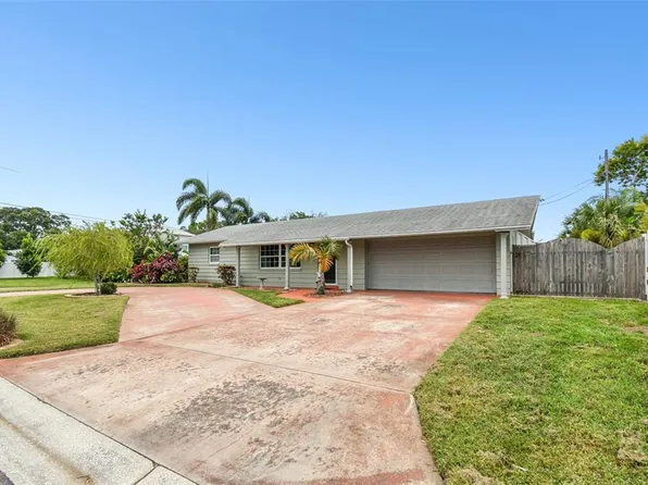 10213 112th Way N, Seminole, FL 33778