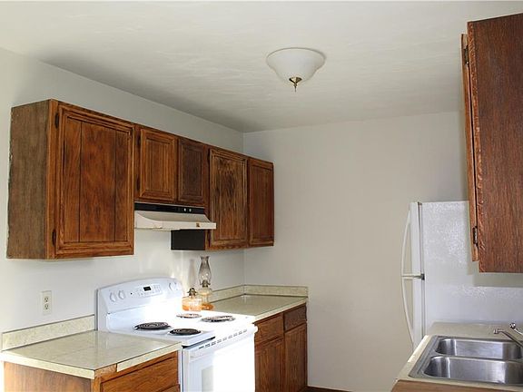5th image of 21679 Golden Dr