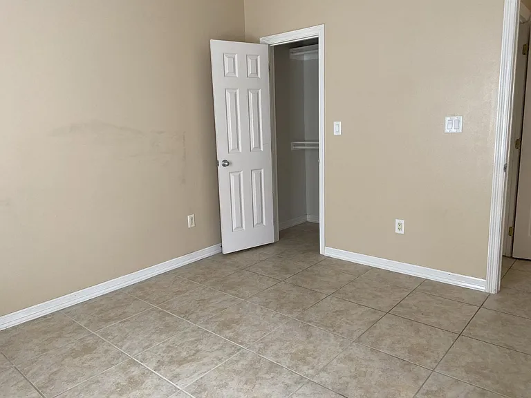 1506 Highway 100 #202 — Photo 3