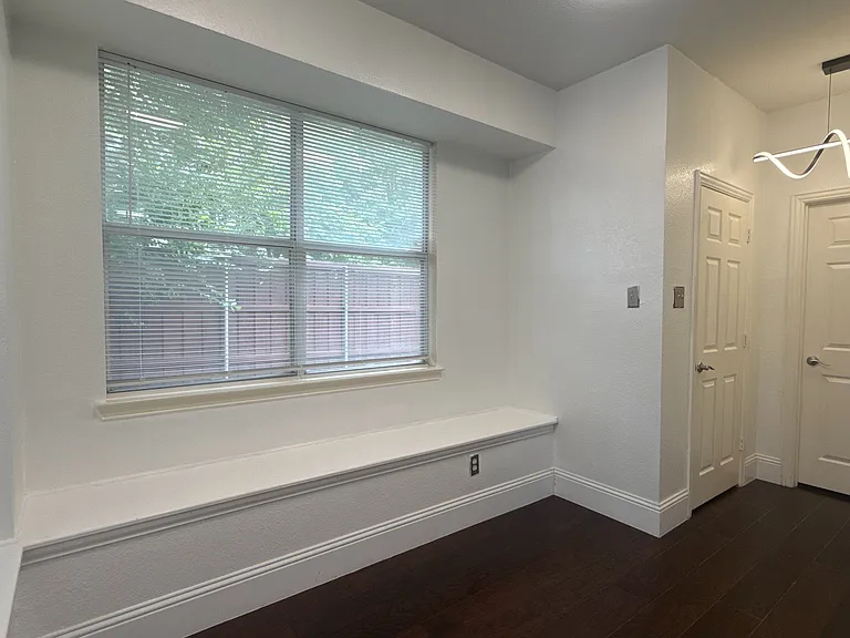 7848 Ravens Cliff Dr — Photo 17