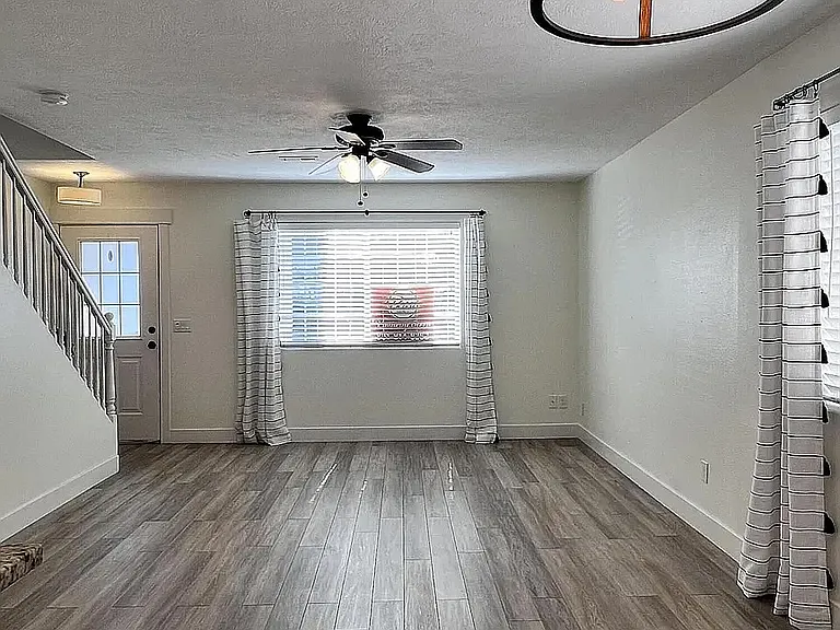 1108 N 1300 W — Photo 15
