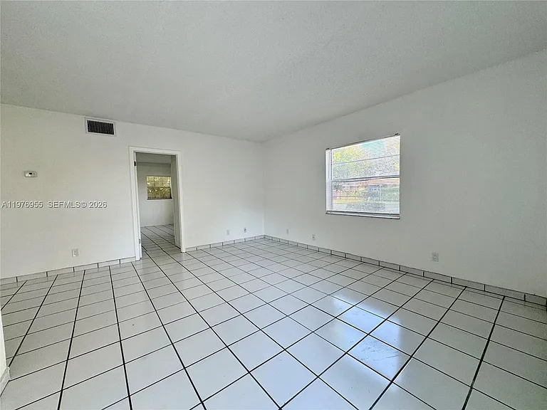 4140 Woodside Dr #107 — Photo 12