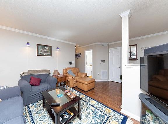 5th image of 104 Heritage Pkwy #104