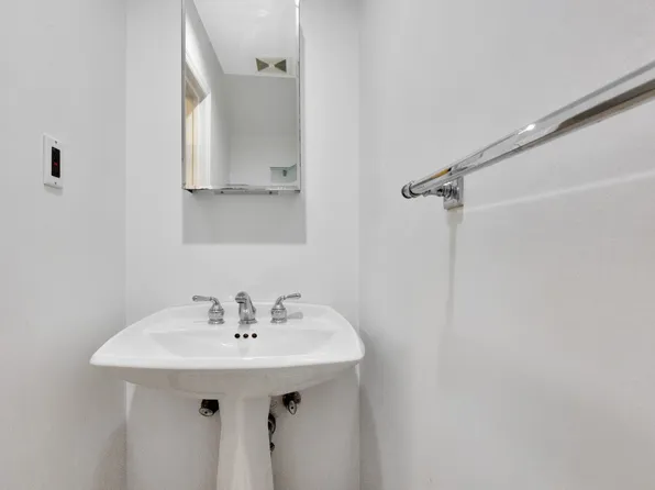 80-04 Cowles Court image 9 of 29