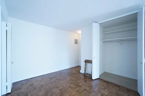 Rented by Bond New York | media 25