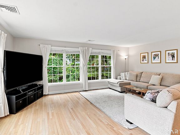 3rd image of 74 Perry Street #183