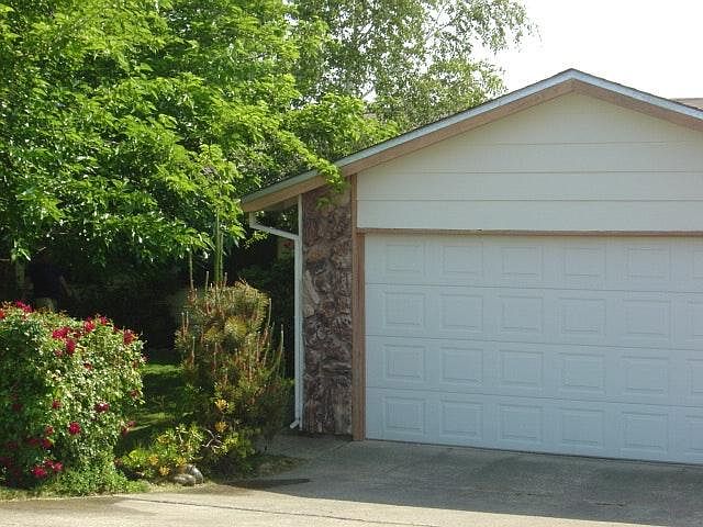 1st image of 120 Sierra Woods Cir