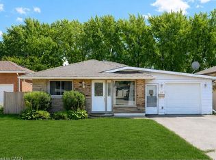 24 Oxford St, Brantford, ON N3R 5C6