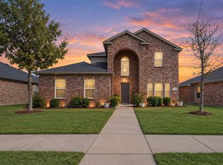 2020 Glen Hollow Dr, Lancaster, TX 75134
