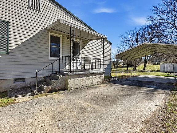 2nd image of 1512 Ely Rd