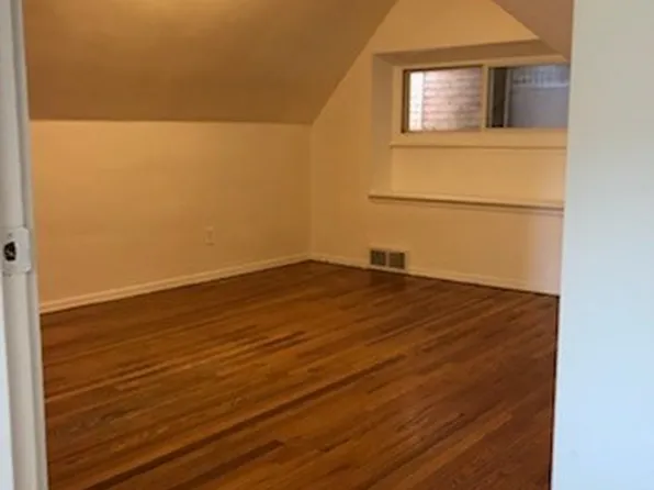 337 E 12th Ave APT 3, Homestead, PA 15120