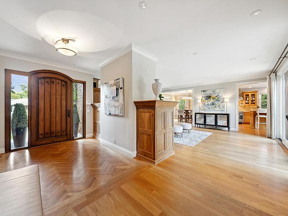 3rd image of 114 Van Tassel Court