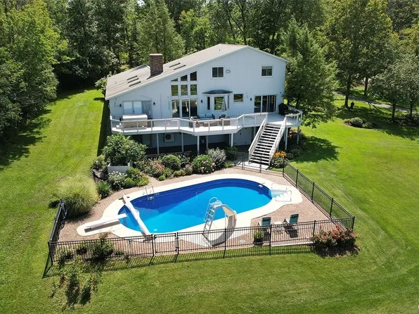 7091 Henderson Rd, Jamesville, NY 13078