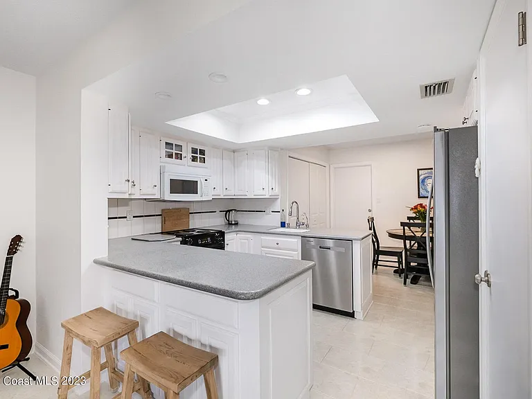 116 Skyline Cir #1 — Photo 5