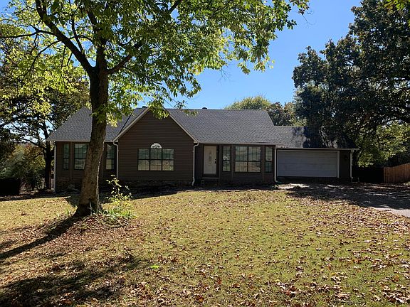 2nd image of 740 Dennison Hts