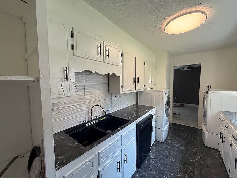 2651 Cole Dr — Photo 5