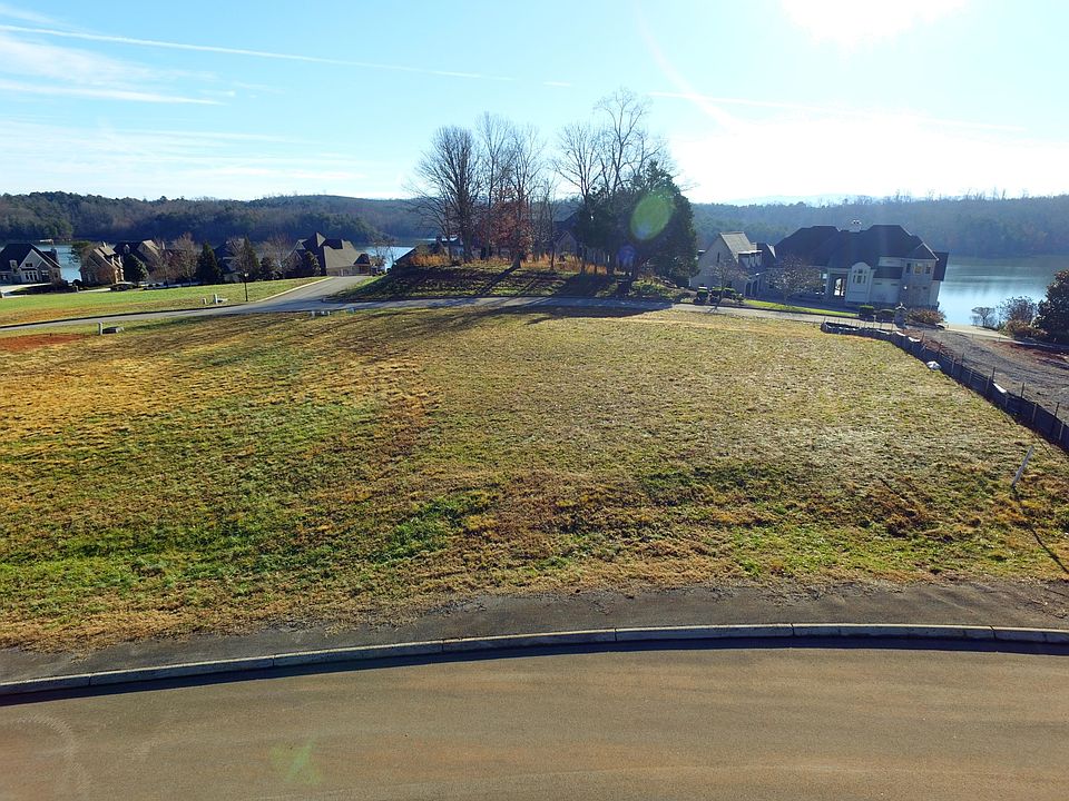2nd image of 160 Starling Dr