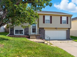 17817 Olive St, Omaha, NE 68136