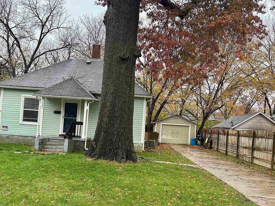 2nd image of 1231 SW Randolph Ave