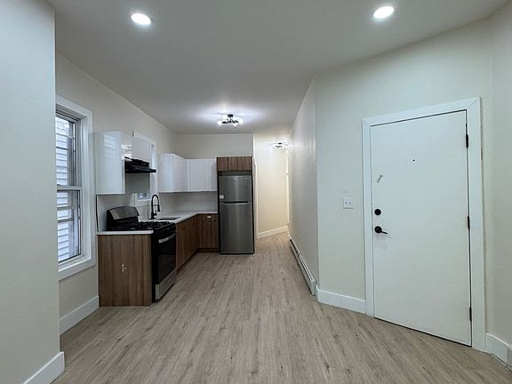 2nd image of 184 Virginia Ave