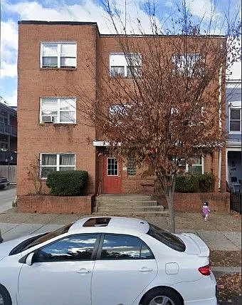 1023 Fairmont St NW #301 — Photo 2