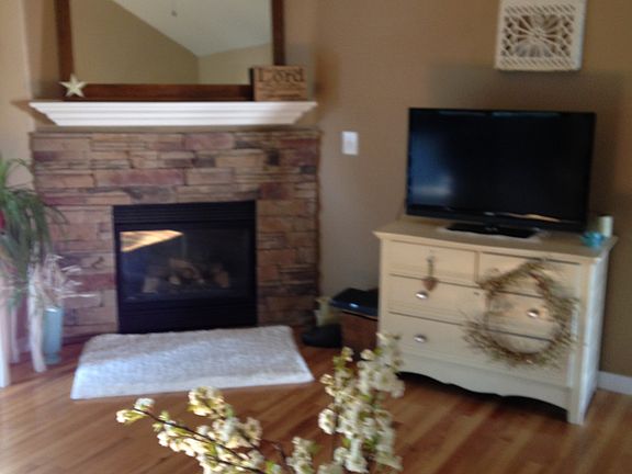 4th image of 1111 Canyon Dr