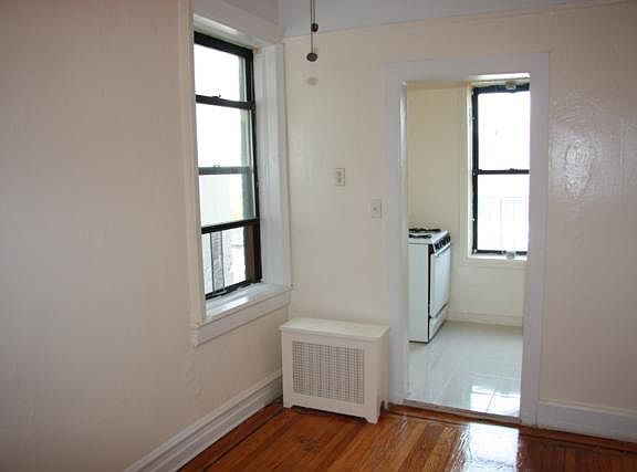 5th image of 35 Winthrop St APT 3F