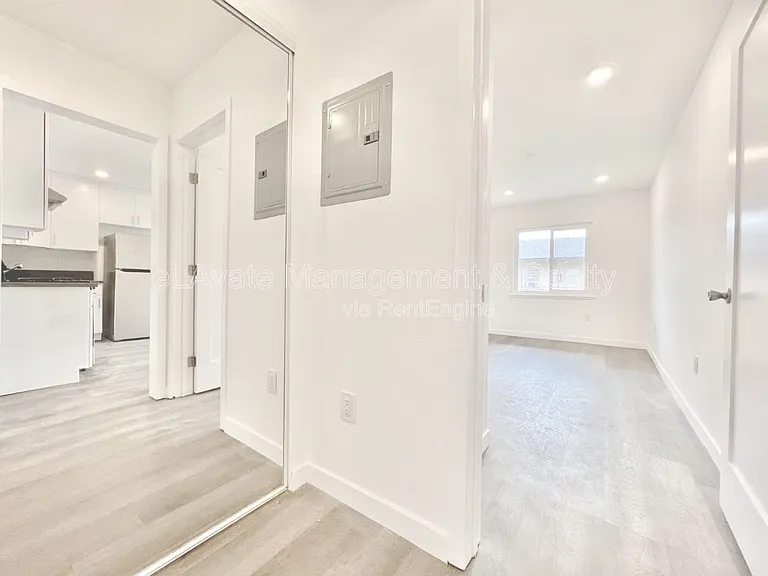 3900 Nicolet Ave — Photo 23