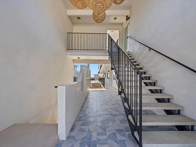 Hermosa 1803 LLC (TIC) — Photo 87