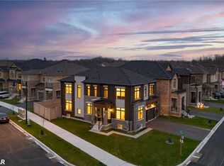 5 Cattail Cres, Hamilton, ON L8B1Z5