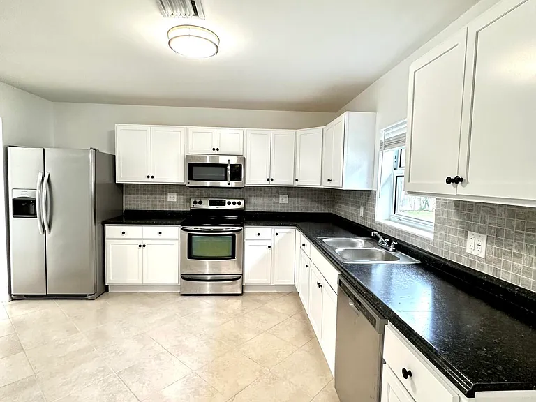 10134 Plant Dr — Photo 9