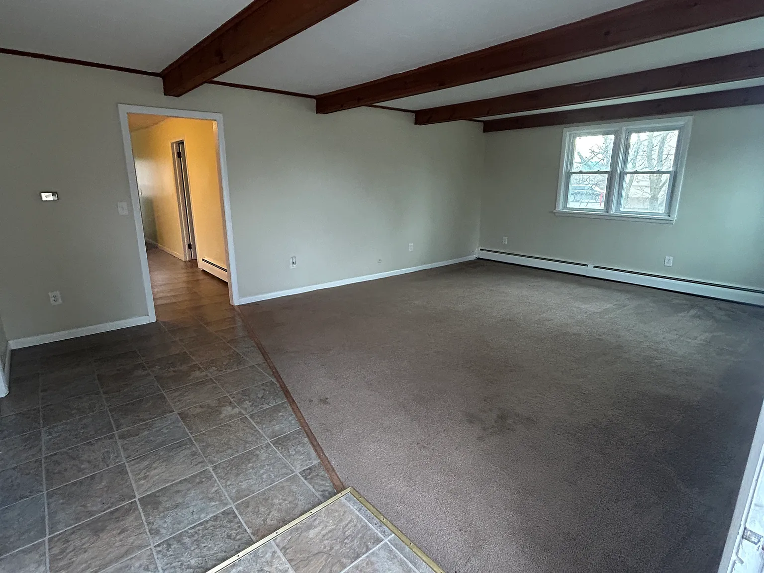 427 S Hamilton St — Photo 2