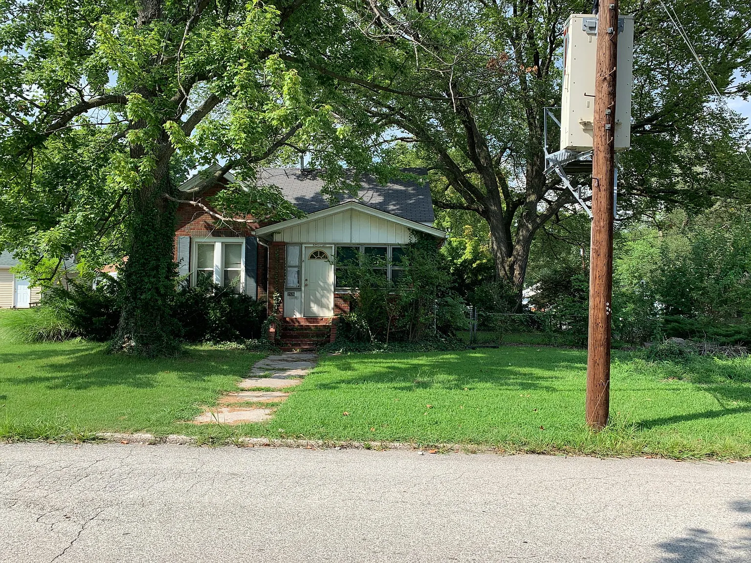 2 bed, 1100 sqft, $1,100 — Photo 1