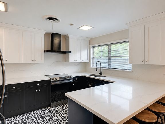 5th image of 1751 Bayou Dr