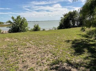 1014 Bluff Dr, Portland, TX 78374