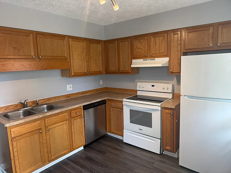 4289 Alpine Hill Ct — Photo 6
