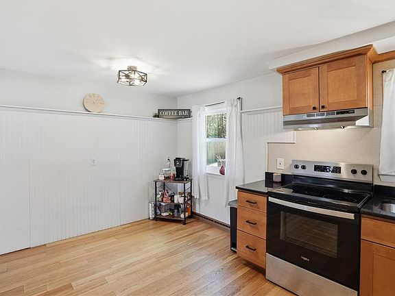 4th image of 144 Blackrock Rd