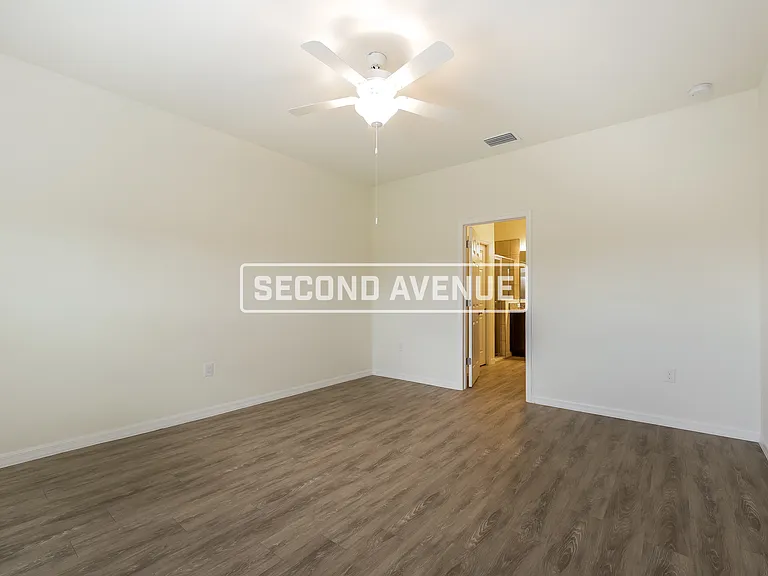 3202 NE 14th Pl — Photo 9